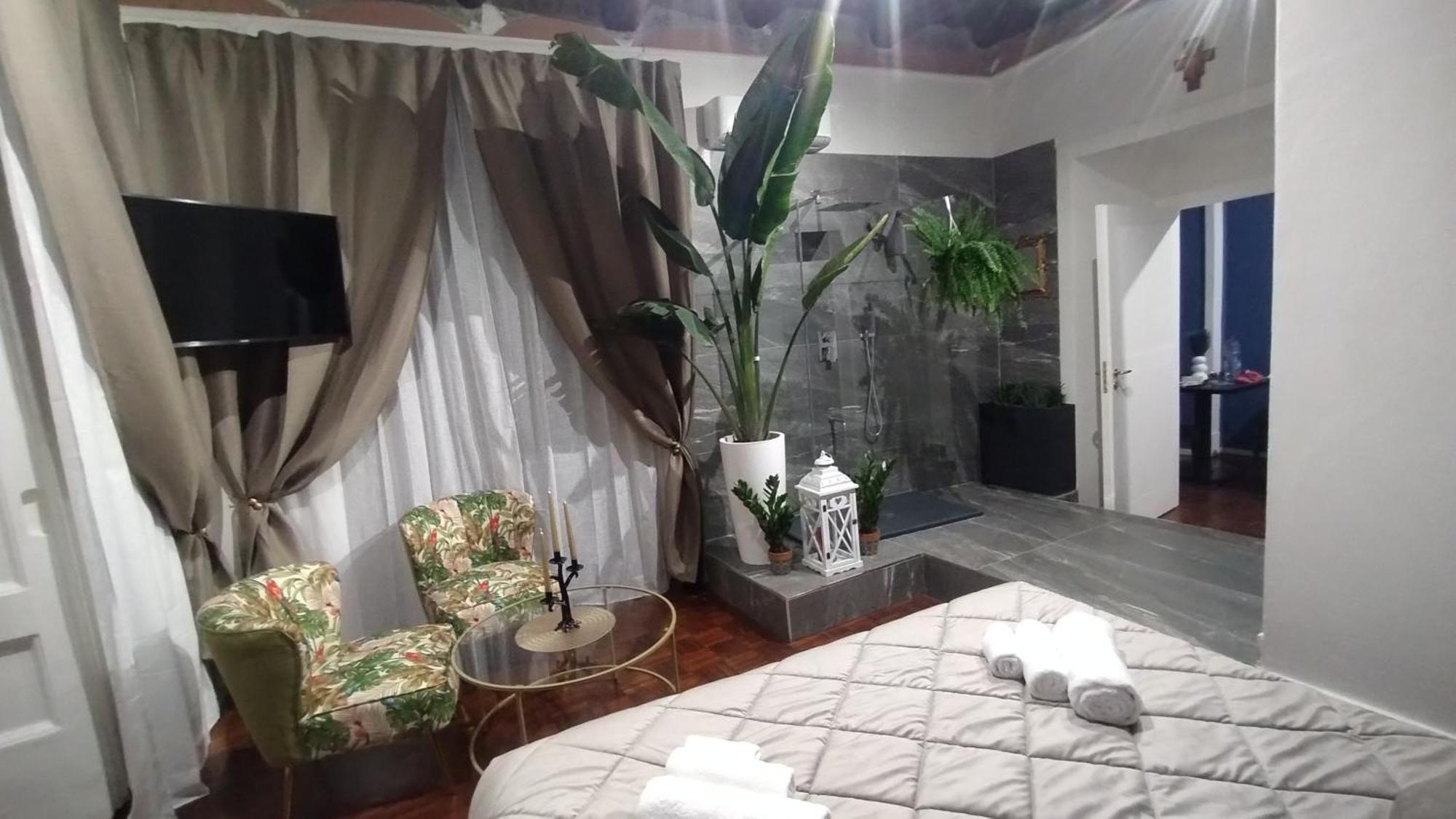 Plebiscito Suite Apartment Νάπολη Εξωτερικό φωτογραφία